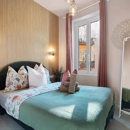 Apartament Renting - 8bonaparte - Architect Loft Luxury 4 Bedrooms View Place Du Pin